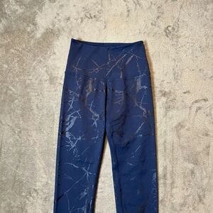 Beyond Yoga Navy Marble Leggings